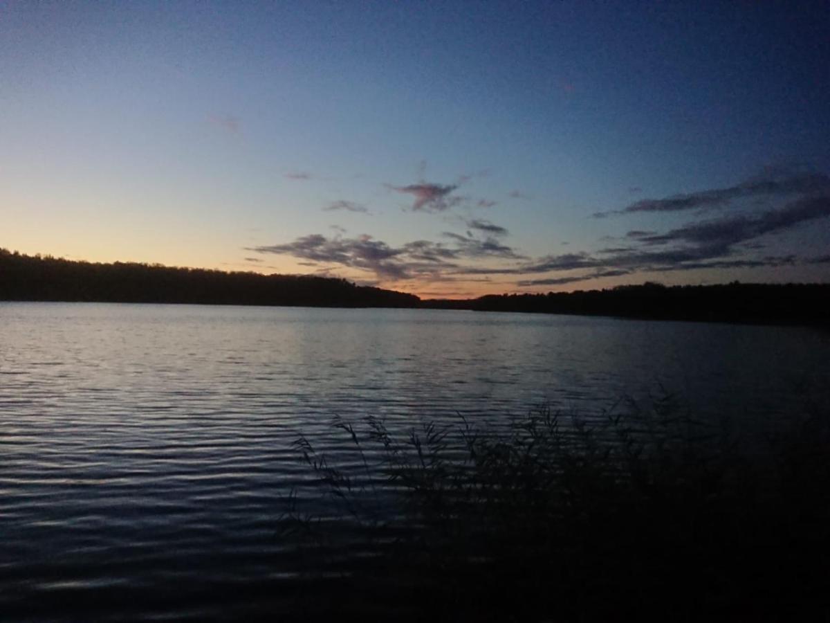 Ferienhaus Reetdach 1300Qm Privatgrundstueck Bootssteg Sauna Templin Luebbesee Uckermark Erholung Pur Seenplatte Petersdorf  Bagian luar foto