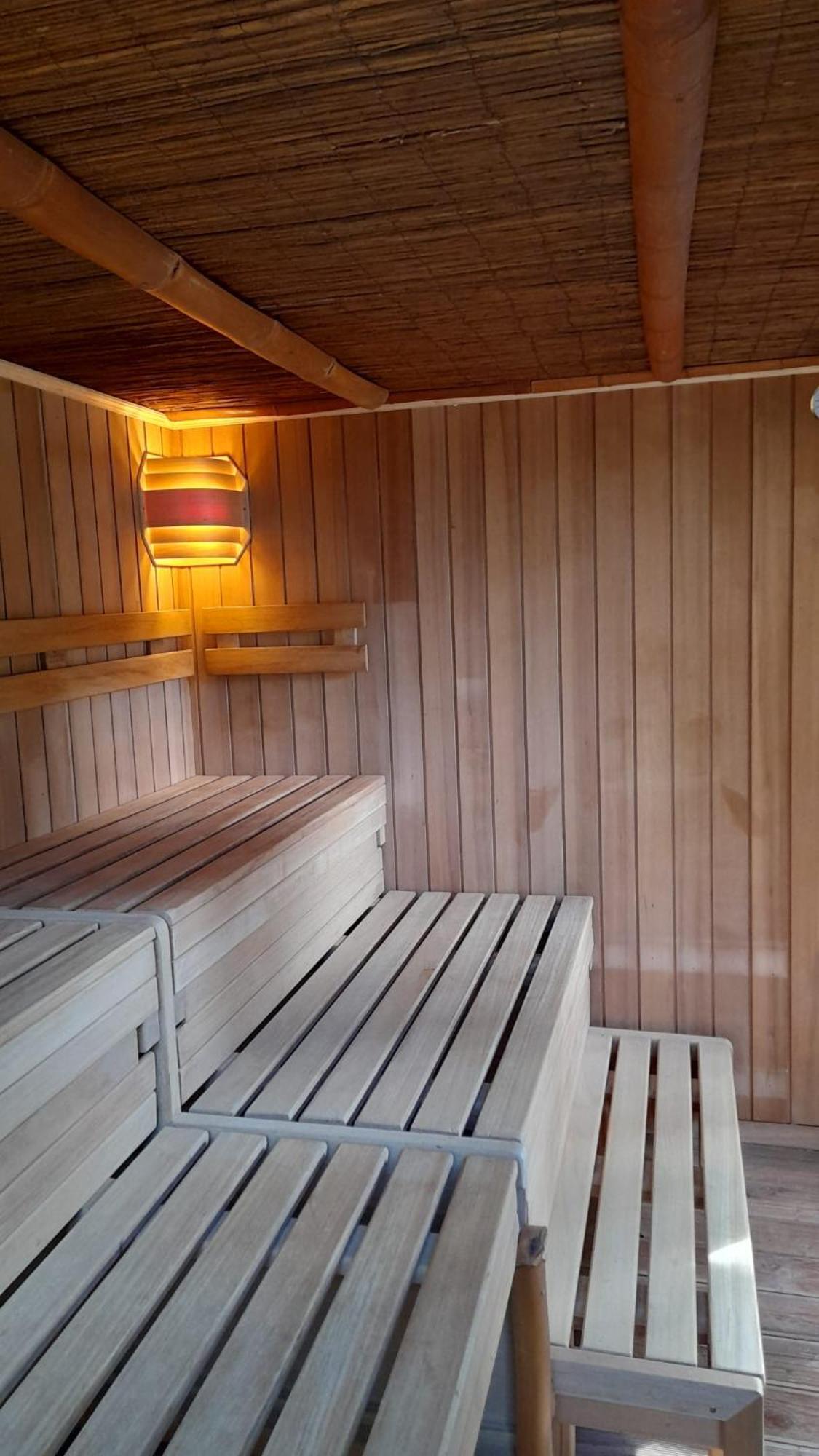 Ferienhaus Reetdach 1300Qm Privatgrundstueck Bootssteg Sauna Templin Luebbesee Uckermark Erholung Pur Seenplatte Petersdorf  Bagian luar foto